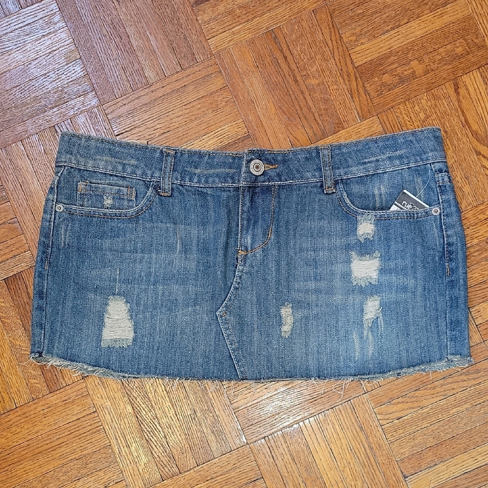 Rue21 Y2k Distressed Blue Denim Micro Mini Skirt Size 13/14 Deadstock